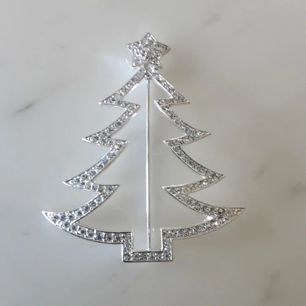 EISENBERG ICE Large Sparkling Crystal Christmas Tree Silhouette Brooch